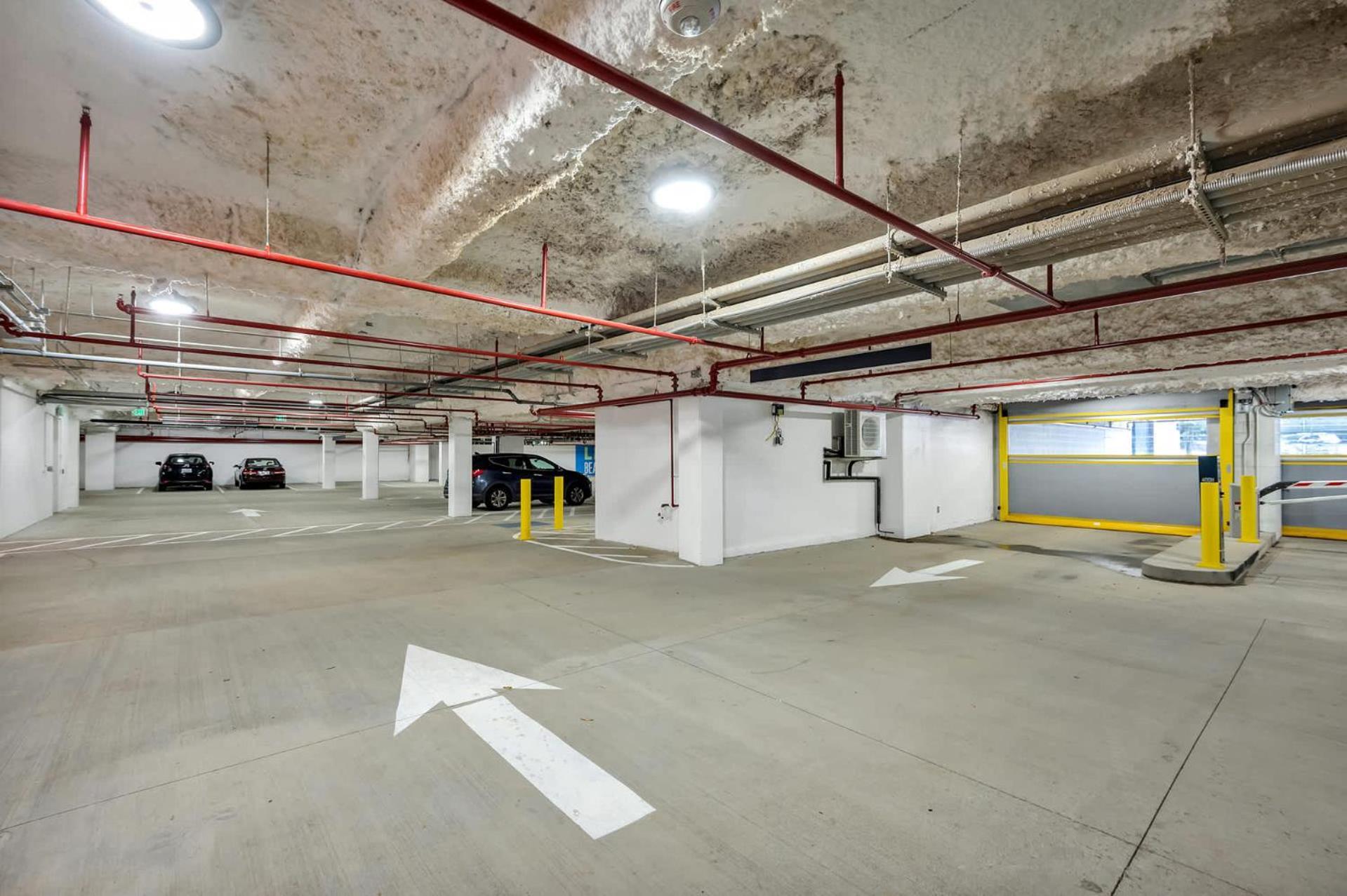 High-Rise Apt Raleigh Free Parking & Sunset View 1 Екстер'єр фото