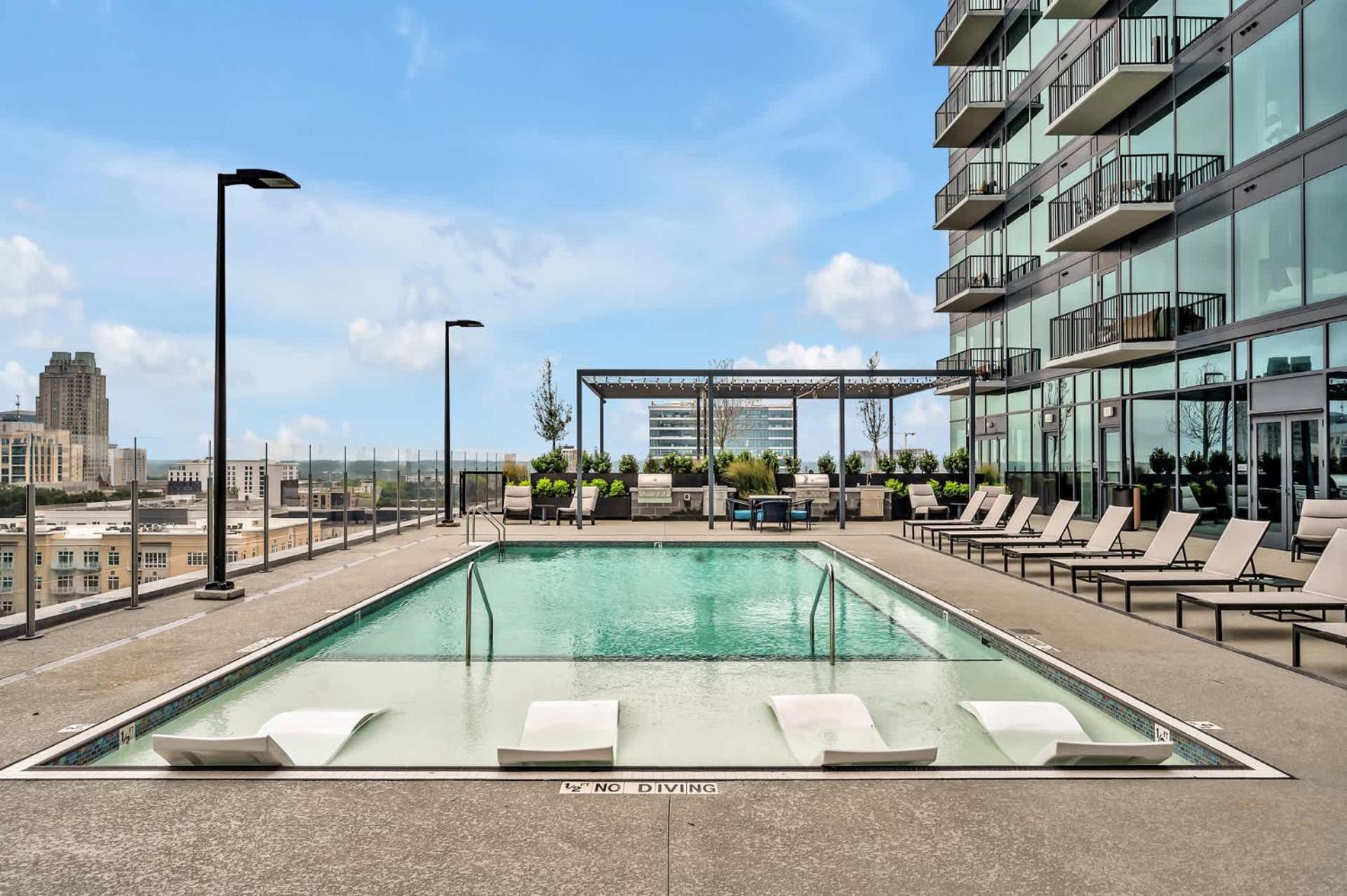 High-Rise Apt Raleigh Free Parking & Sunset View 1 Екстер'єр фото