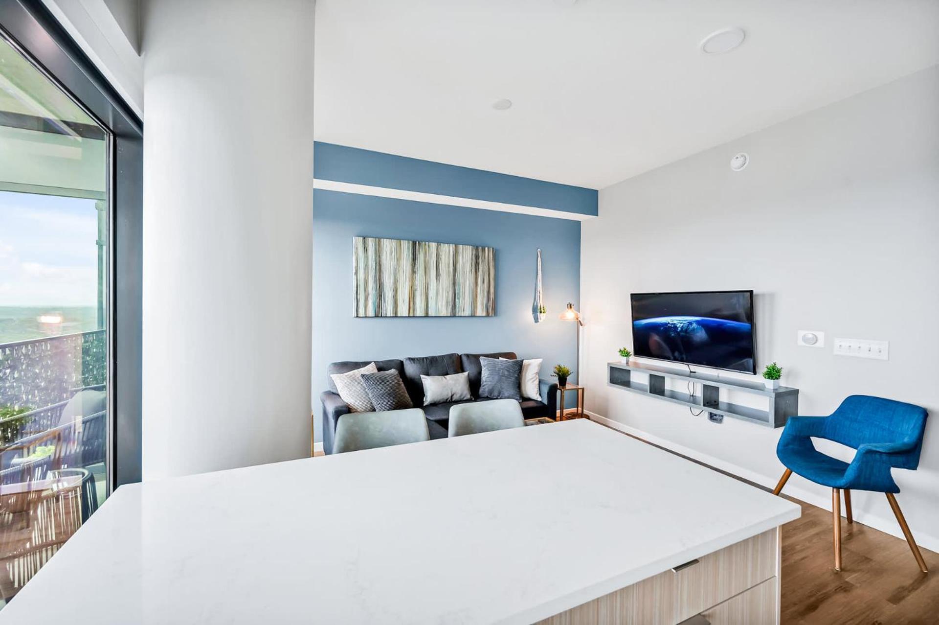 High-Rise Apt Raleigh Free Parking & Sunset View 1 Екстер'єр фото