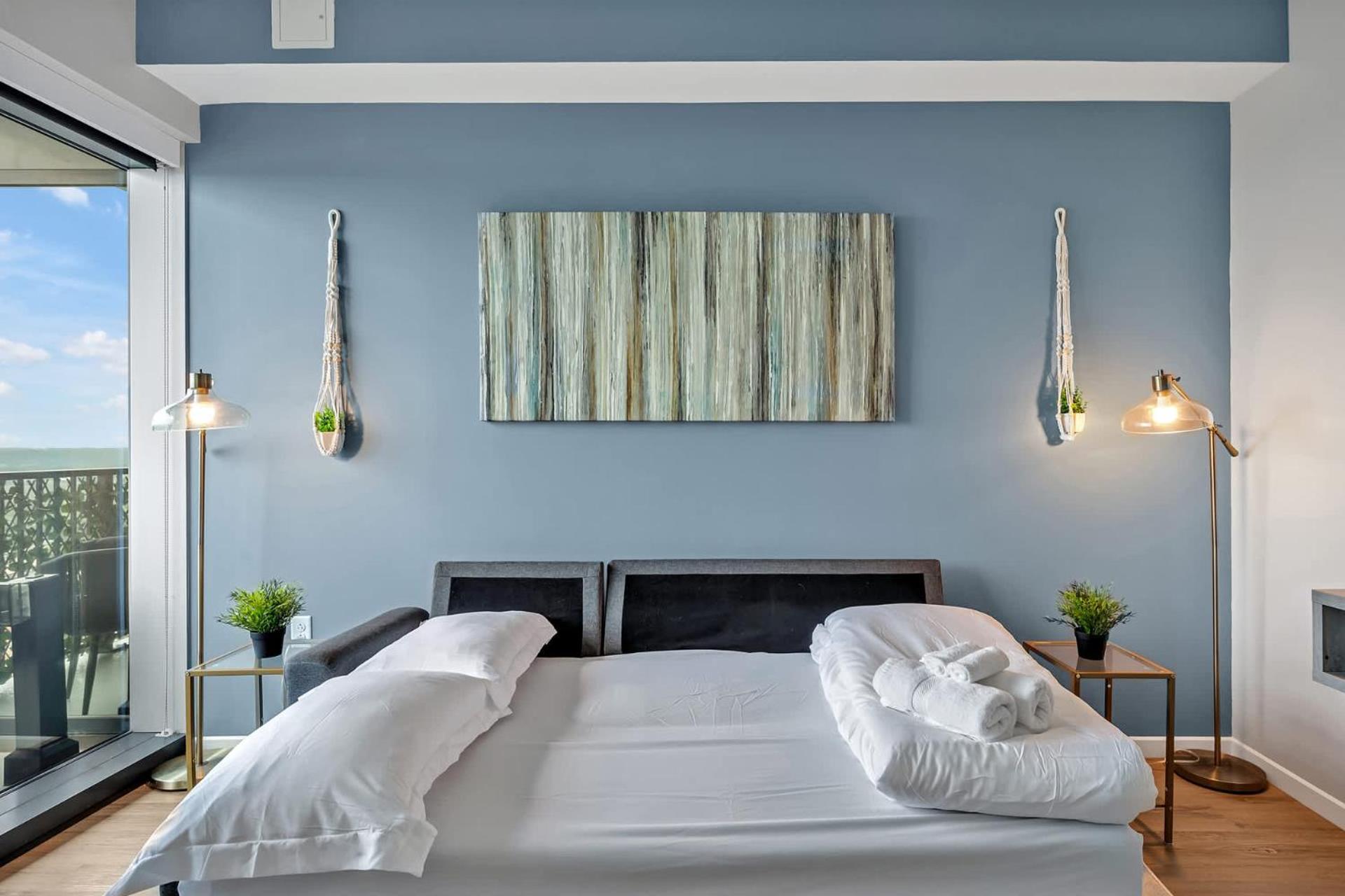 High-Rise Apt Raleigh Free Parking & Sunset View 1 Екстер'єр фото